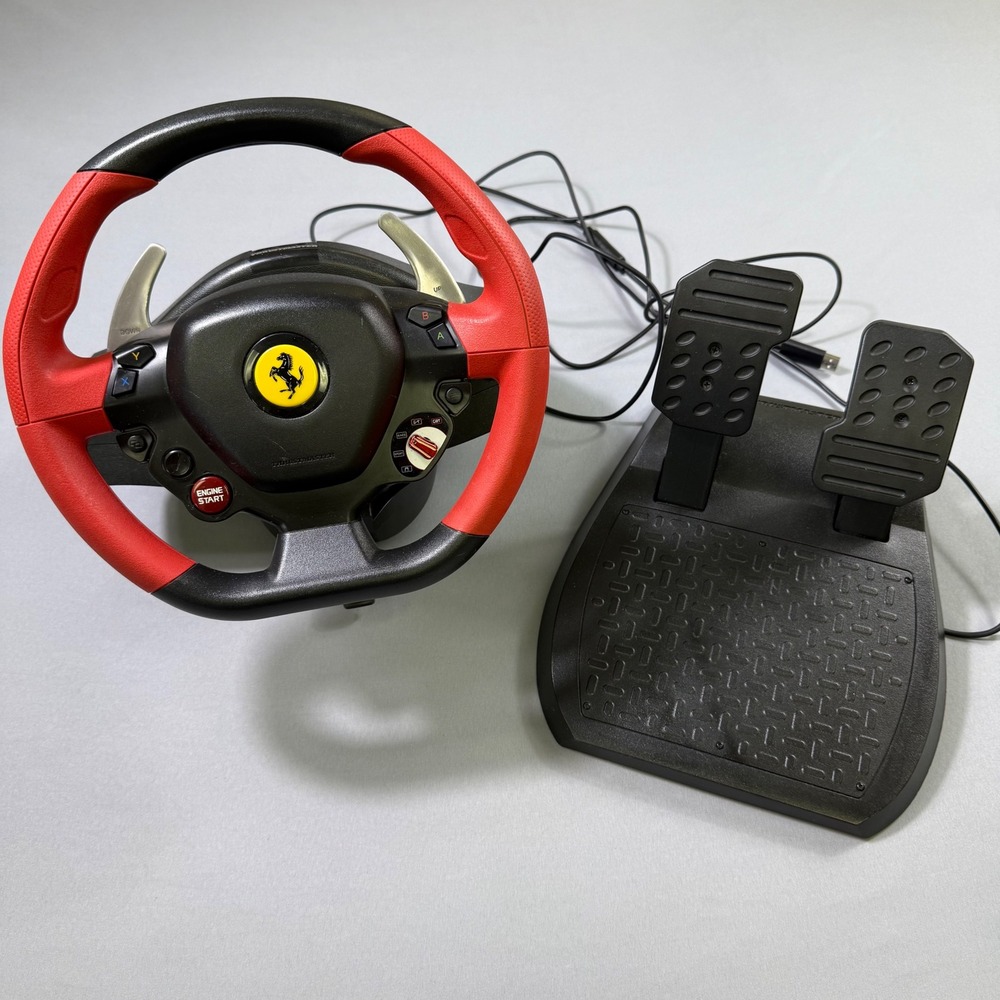 Thrustmaster Ferrari 458 Spider Racing Wheel/Pedals Xbox One, Series X/S Console